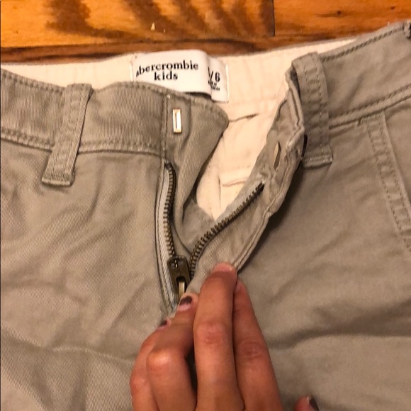 Shorts - Picture 3 of 5